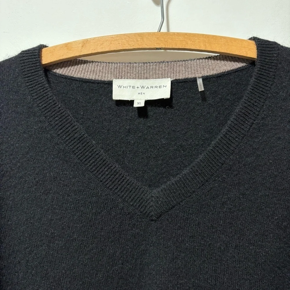 White + Warren Men 70% Wool 30% Cashmere V Neck Black Sweater Size XL Soft Cozy